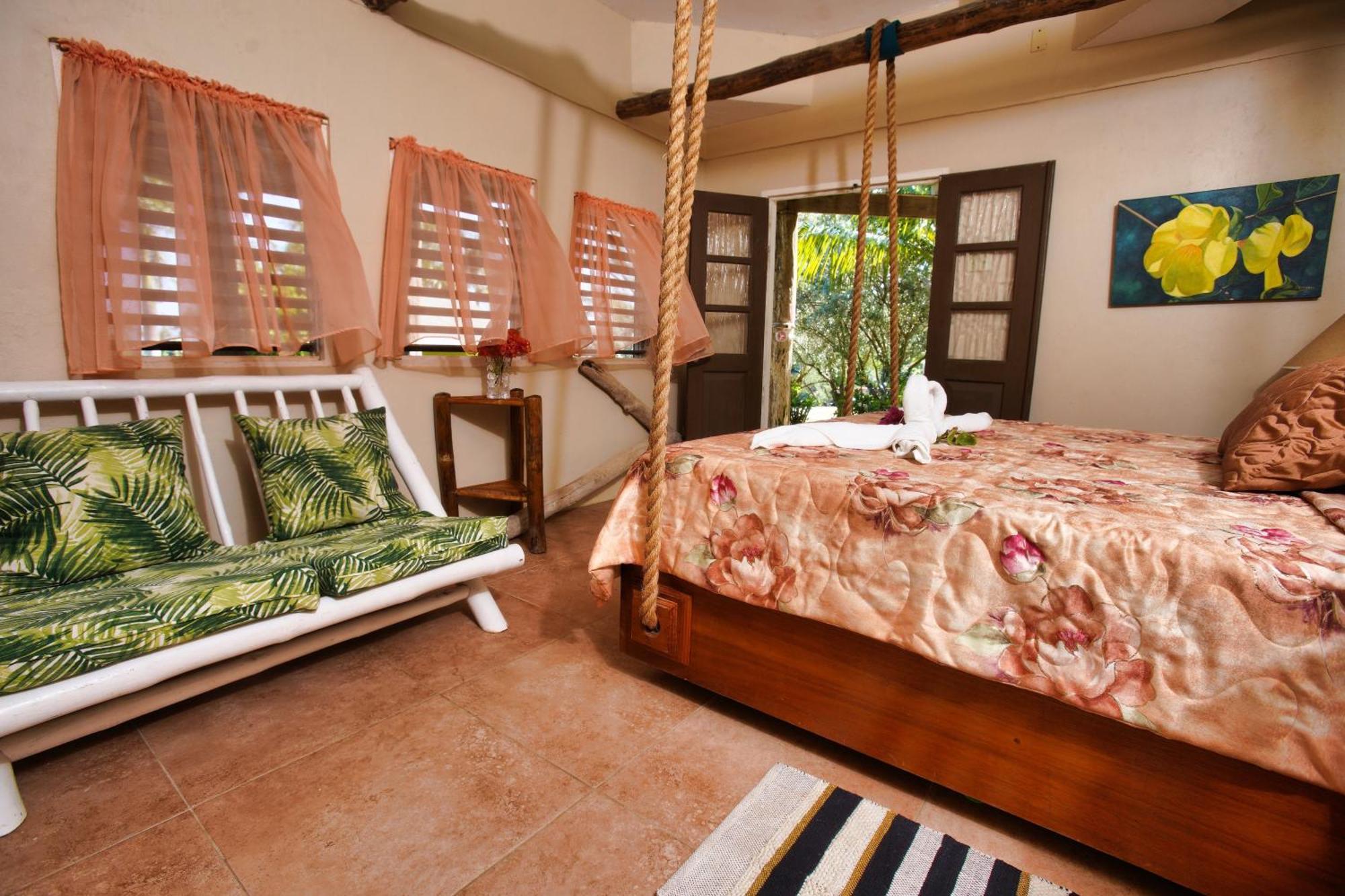 Strawberry Fields Together Robins Bay Exterior photo